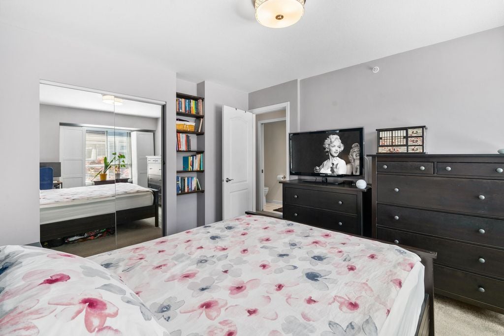 2885 E Kent Ave North, #24