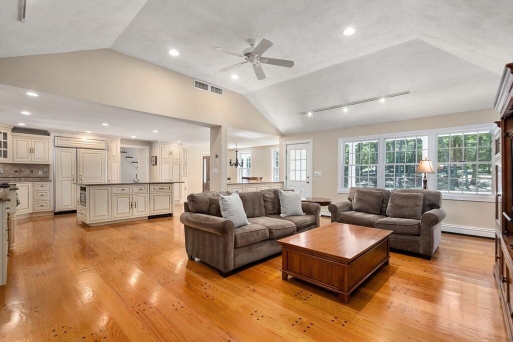 61 Old Orchard Rd