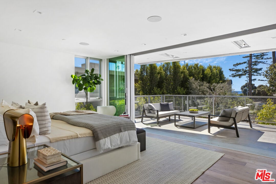 401 Ocean Ave #3