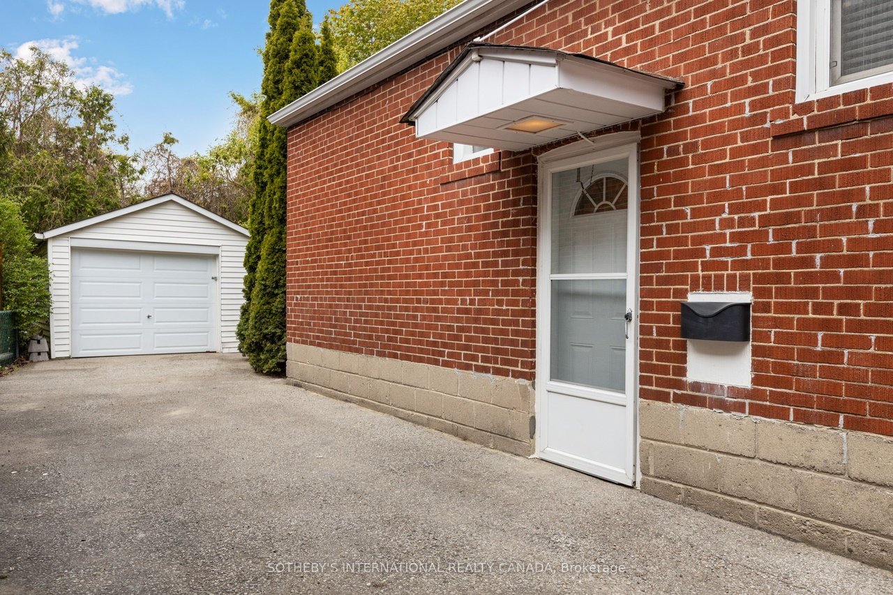 80 Cedarcrest Boulevard