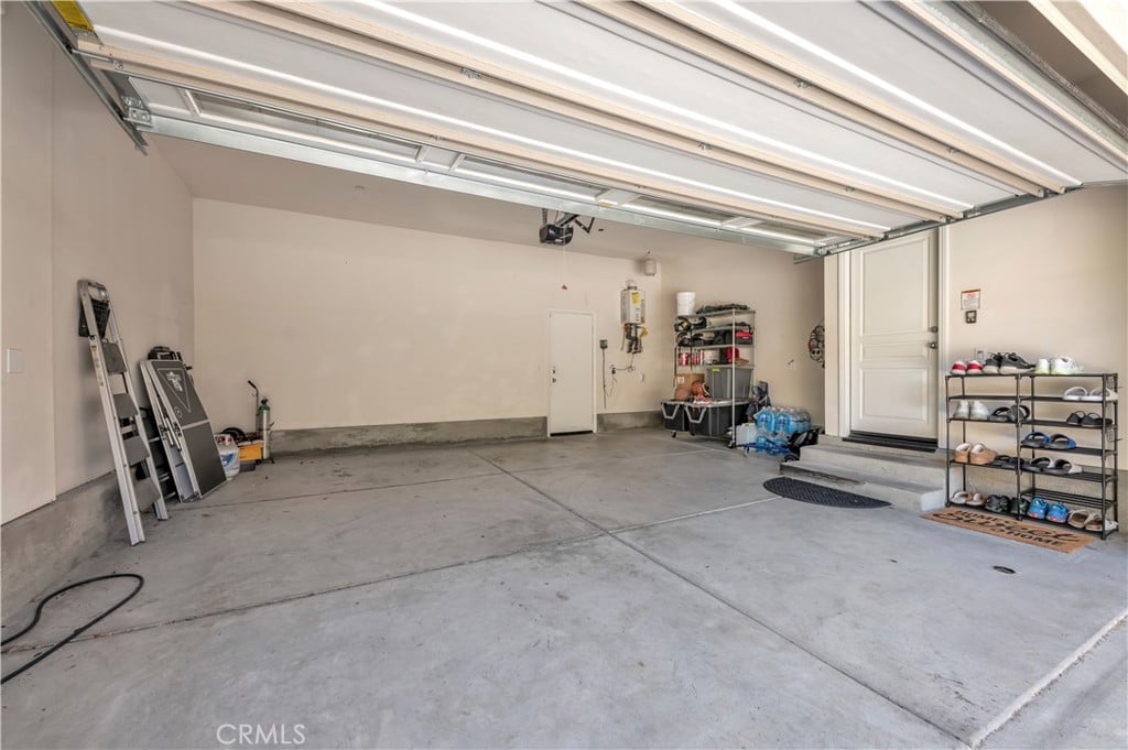 40042 Calle Real