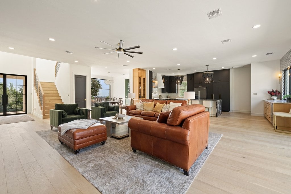 34 Autumn Oaks