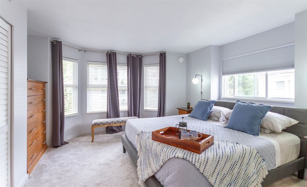 8515 Aquitania Pl