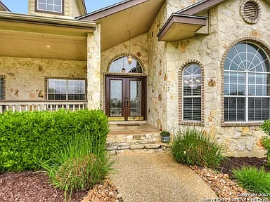 2904 Bison Ridge Dr