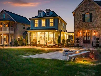 6814 Betsy Ln