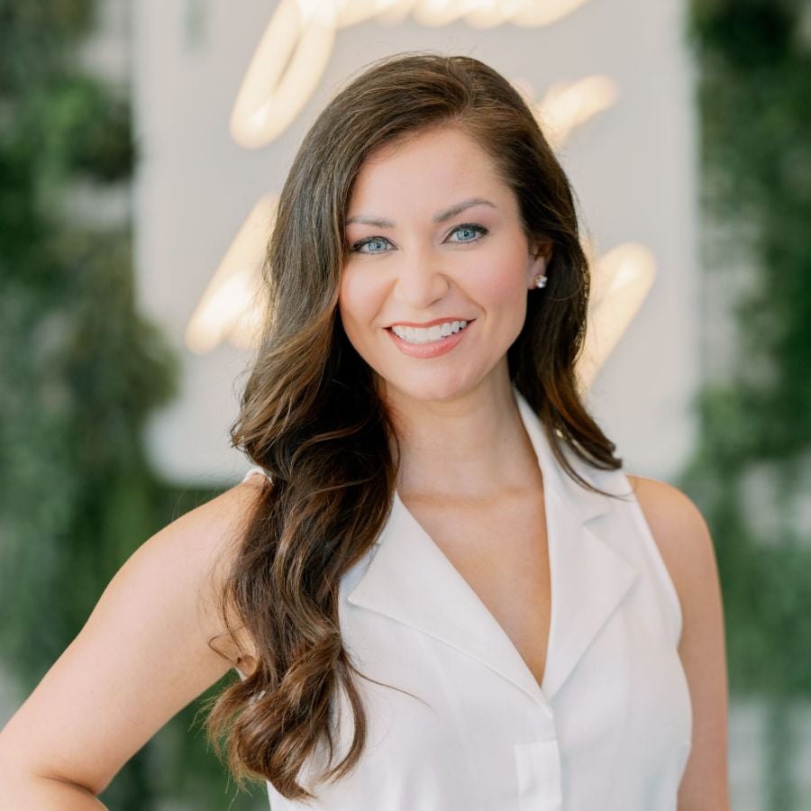 Alana Adams photo