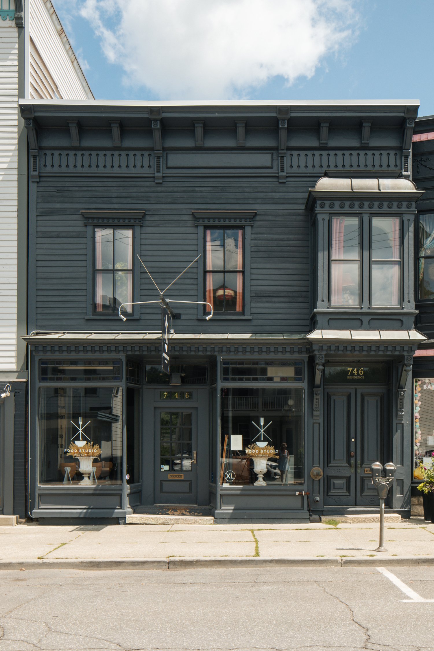 746 Warren Street