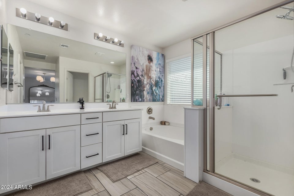 4648 E Tierra Buena Ln