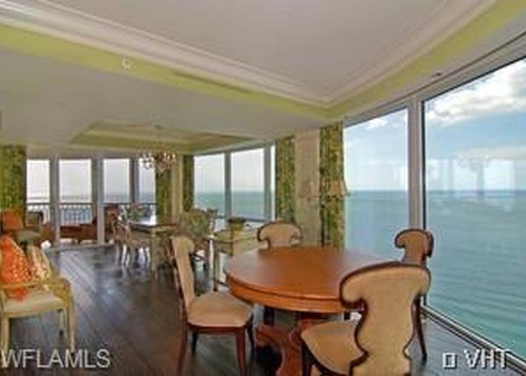 4601 Gulf Shore Blvd N #24