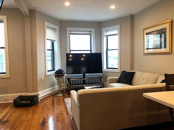 25 Peterborough St #27
