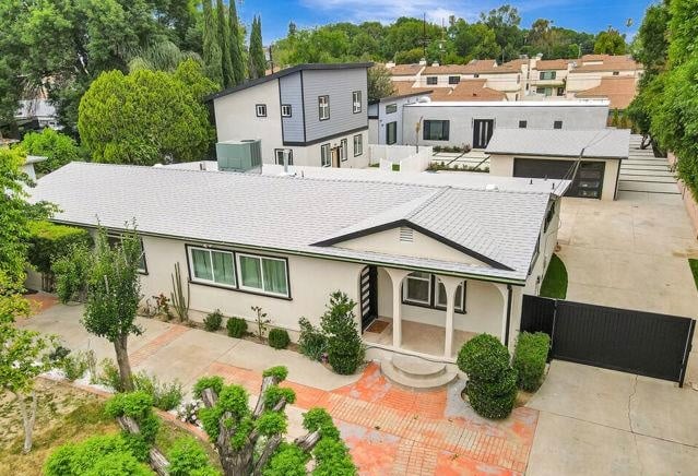 19513-19515 Cantara St