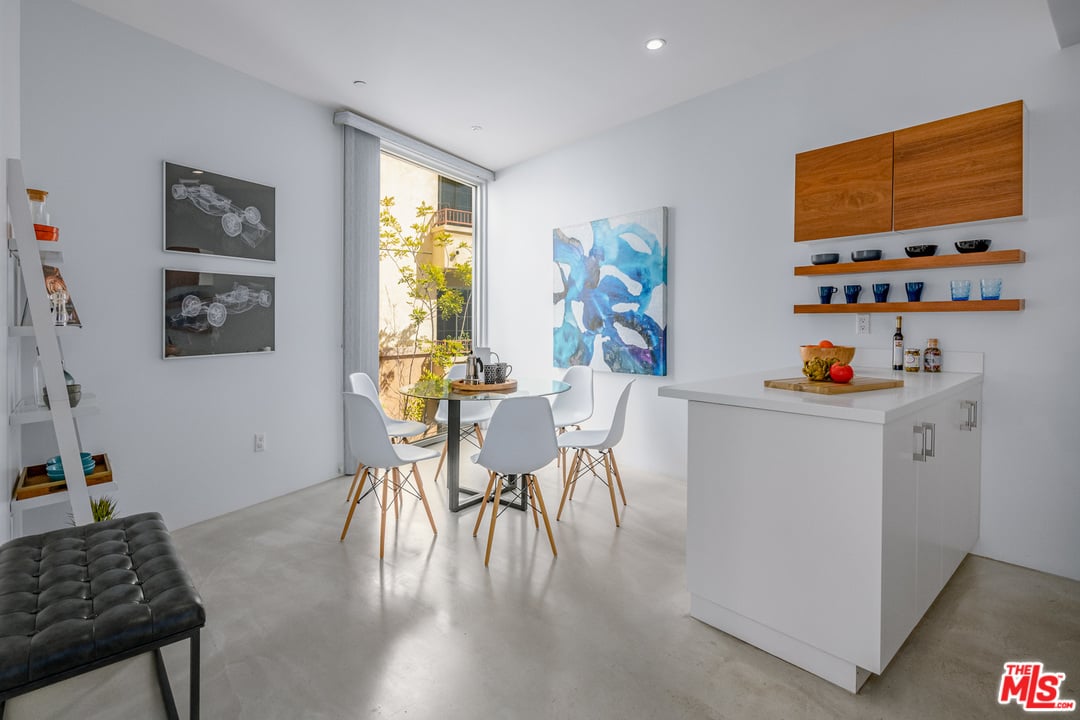 2400 Corinth Ave, Unit 21