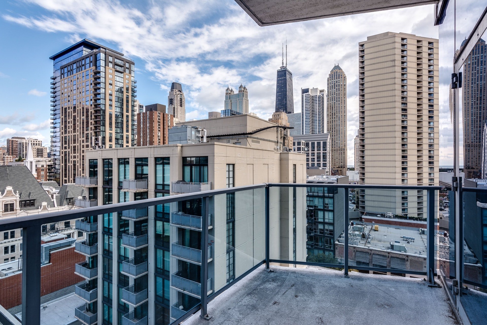  110 West Superior Street 1004