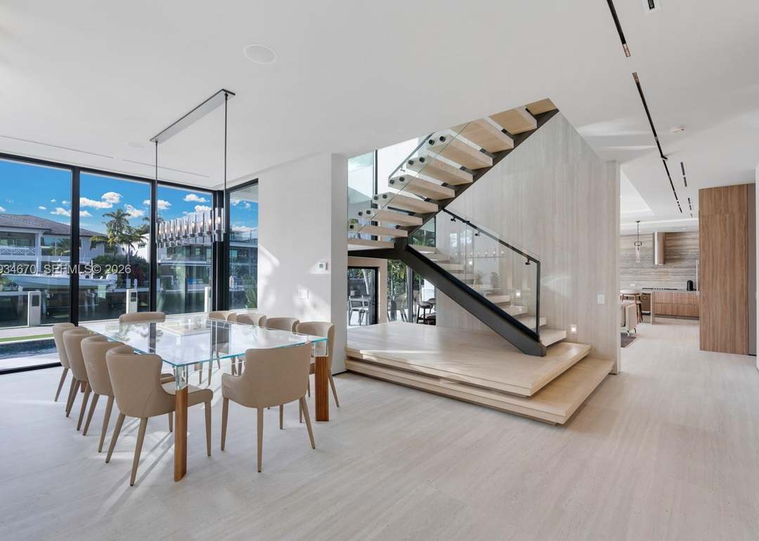 641 Flamingo Dr