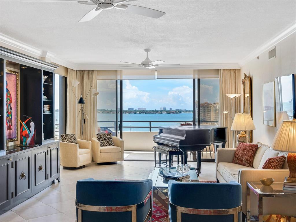 1255 North Gulfstream Ave, #904