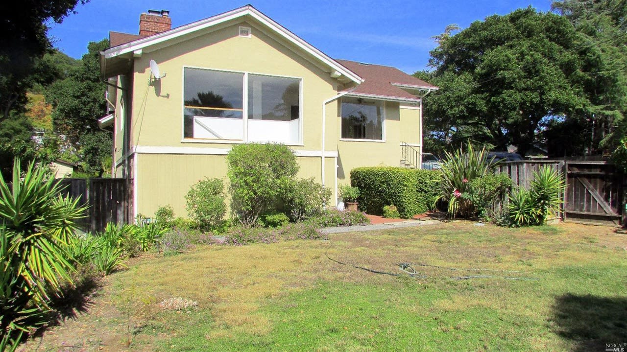 90 W Crescent Dr