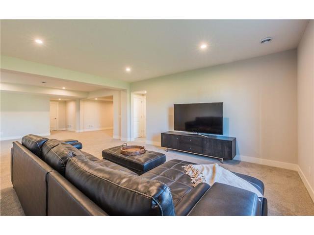 24540 Niblick Alcove, Shorewood