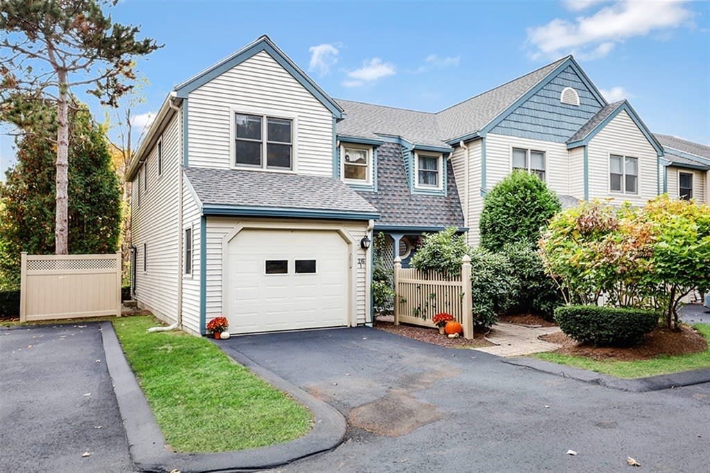 26 Crystal Brook Way, UNIT I