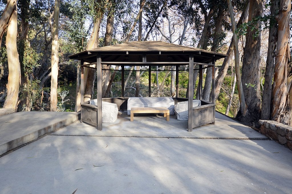 Velvet Lodge