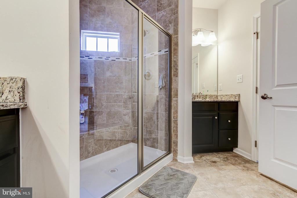 8127 Greenbelt Station Pkwy, #303M