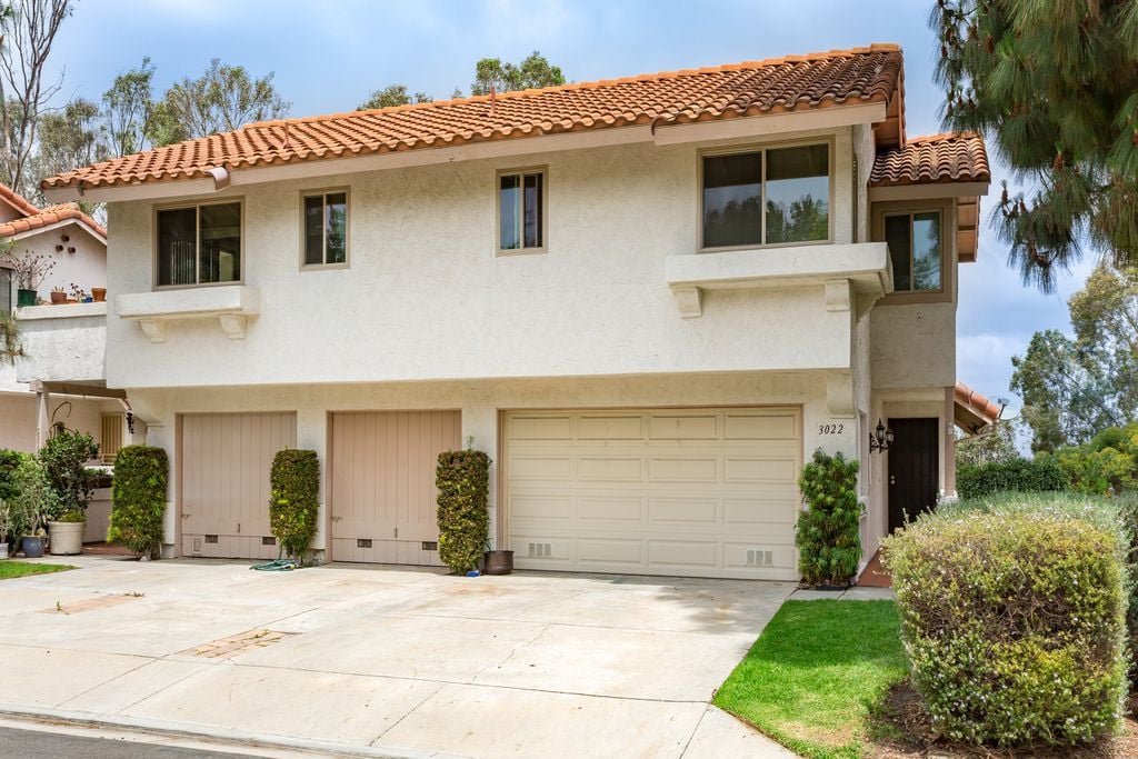 3022 Avenida Christina