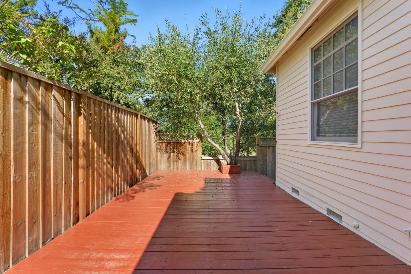 11701 Winding Way
