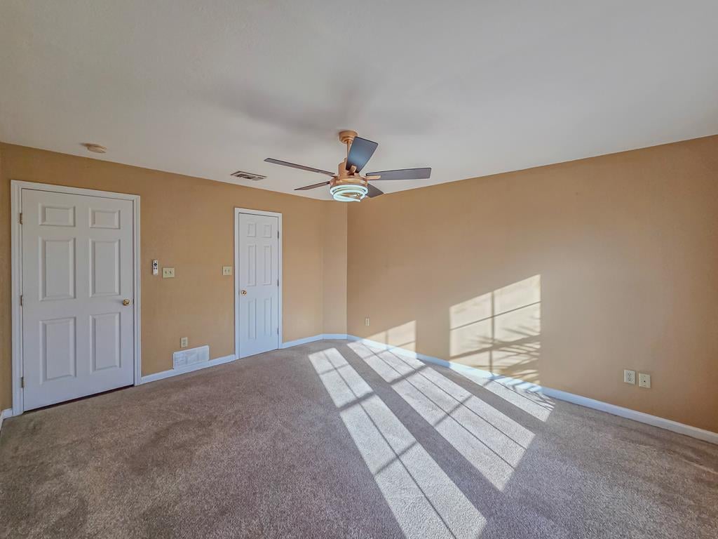 2101 Pershing Cir