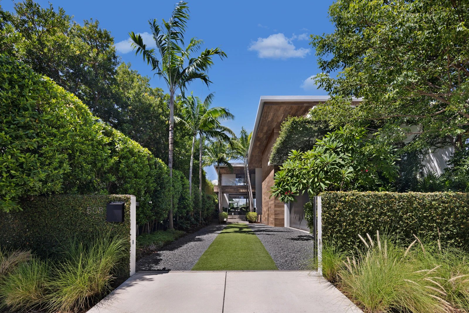 508 W Dilido Dr