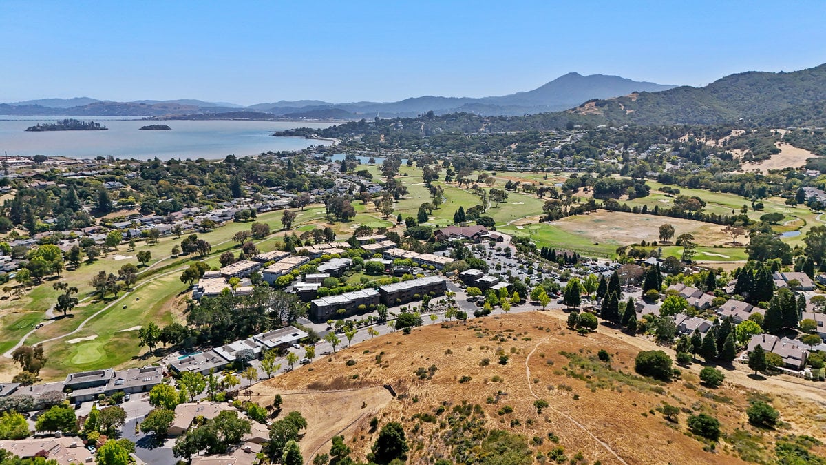 15 Sulgrave Lane, San Rafael