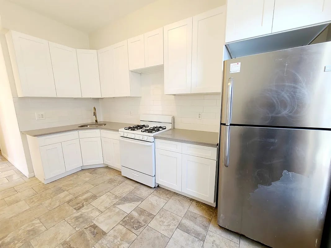 2106 Arthur Avenue #1