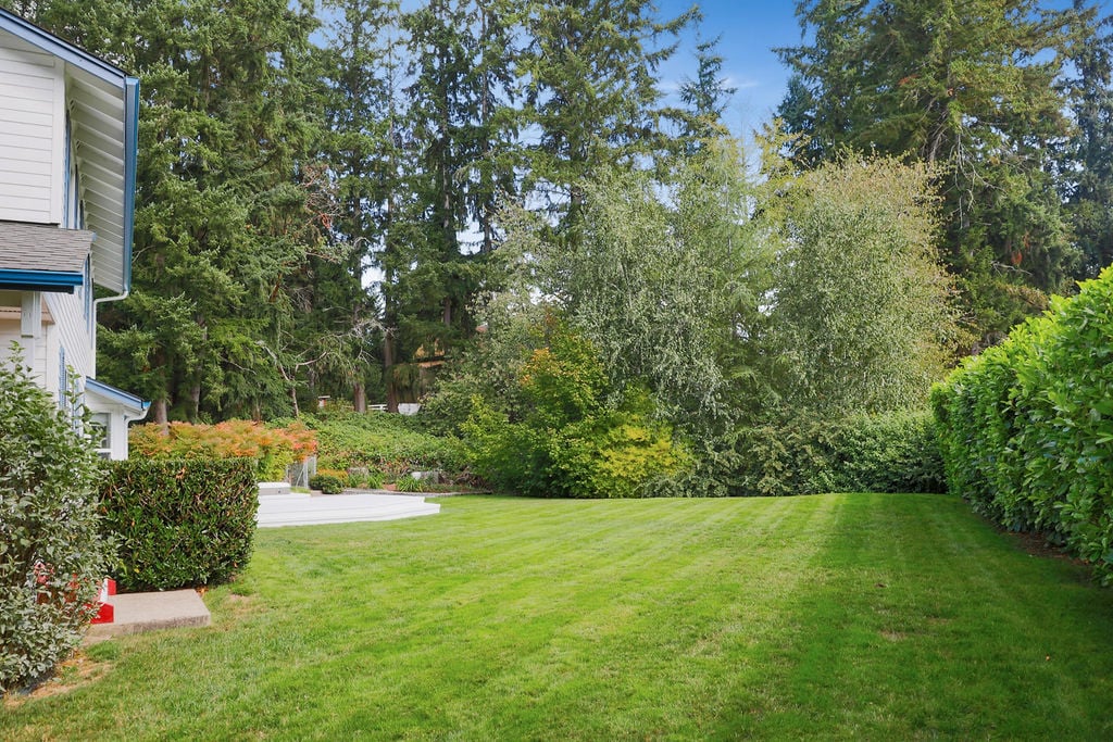 3055 NW Colonial Lane