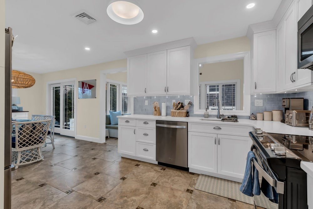 #1019 Great Location just off of East Avenue