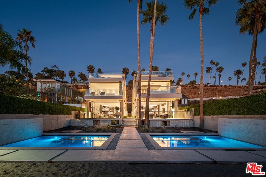 Fairmont Heights, Palisades Beach Rd, 90403