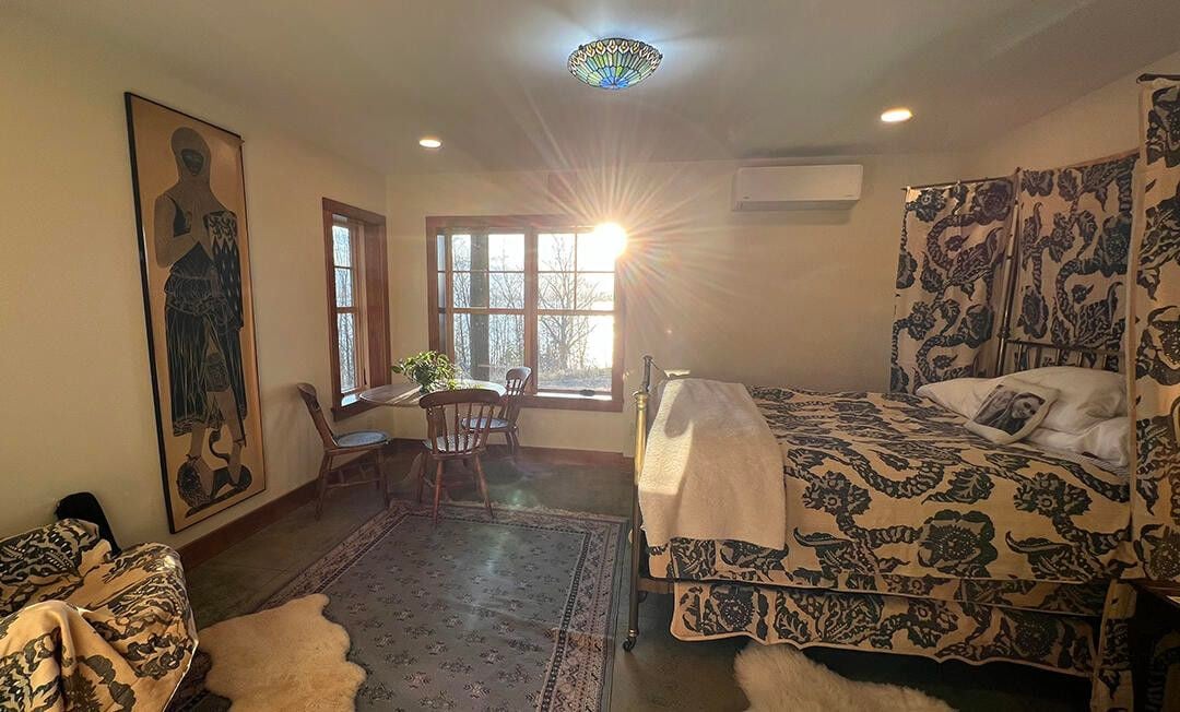 2226 Lake Shore Road