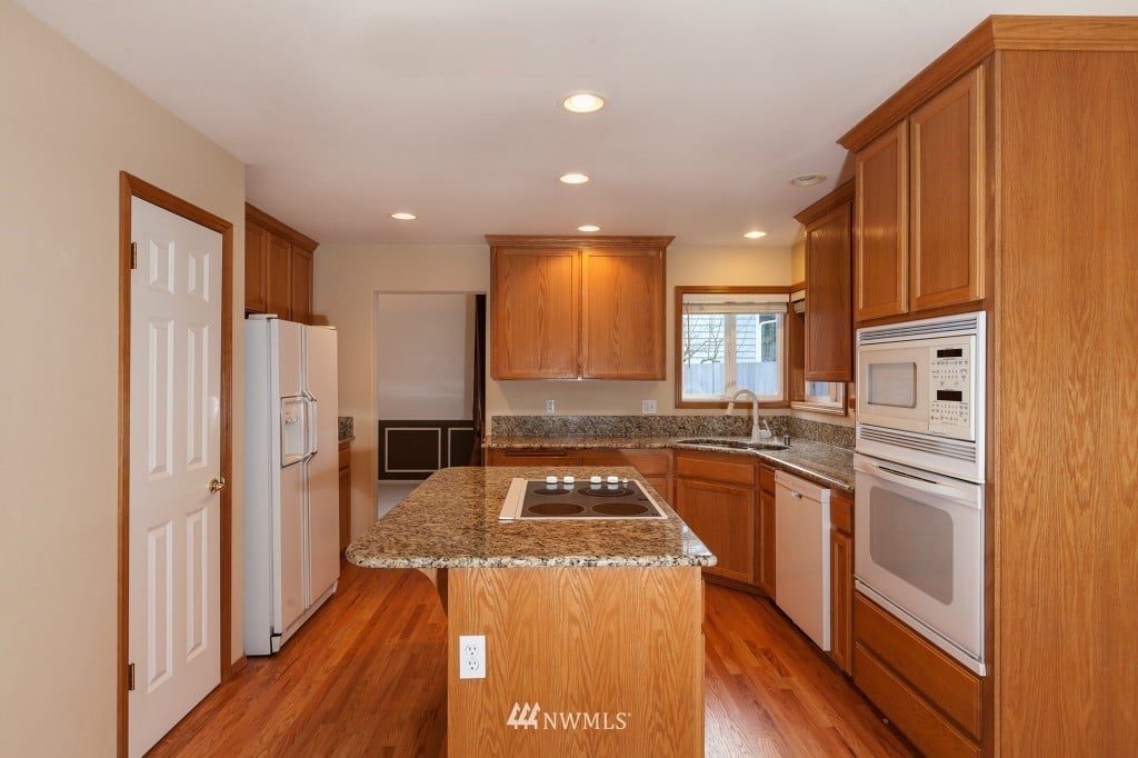 21806 34th Ave W
