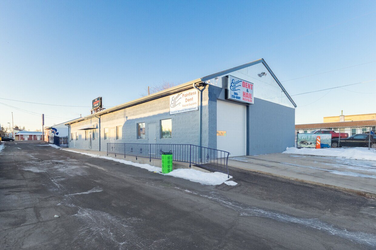7007 W Colfax Avenue