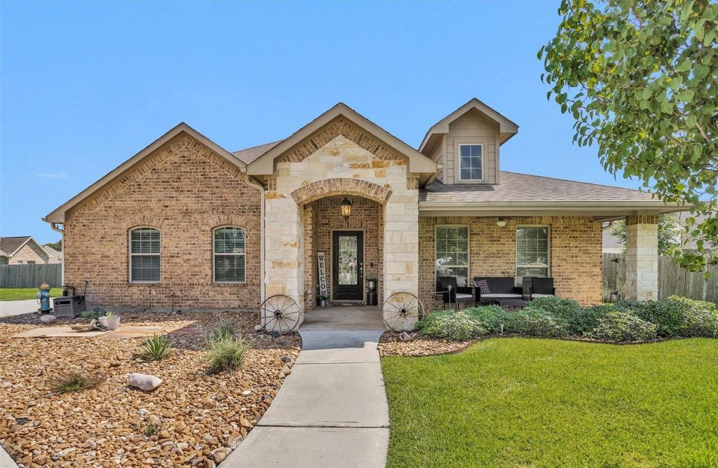 202 Nathanael Ct