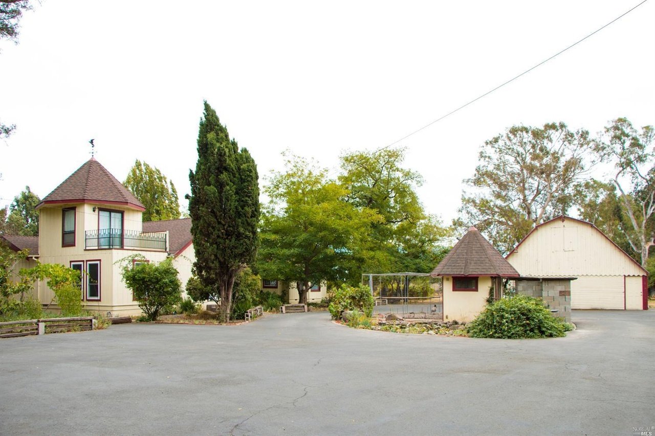 98 Mountain View Ave