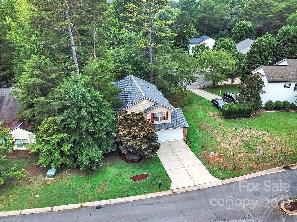 206 Forest Oaks Dr