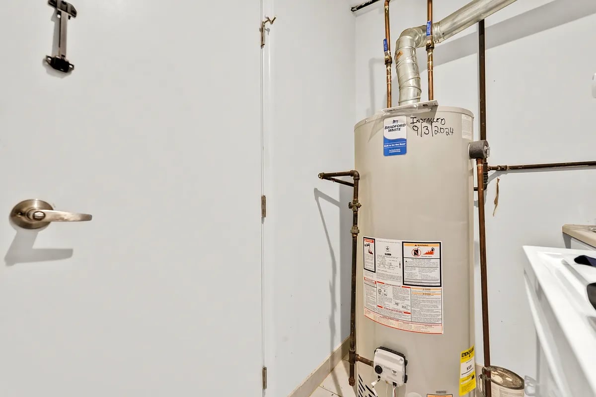 95-19 160th Ave #2FAM