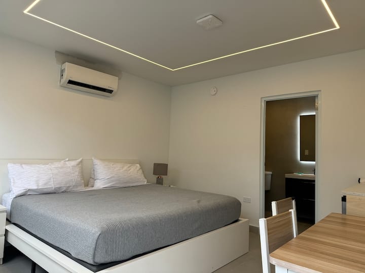 Beach House Apt 8 • King Studio w/ Kitchenette - Airbnb