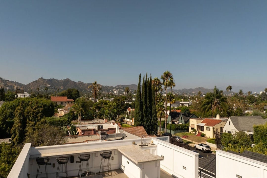 Highcliff Vista, N Stanley Ave, 90036