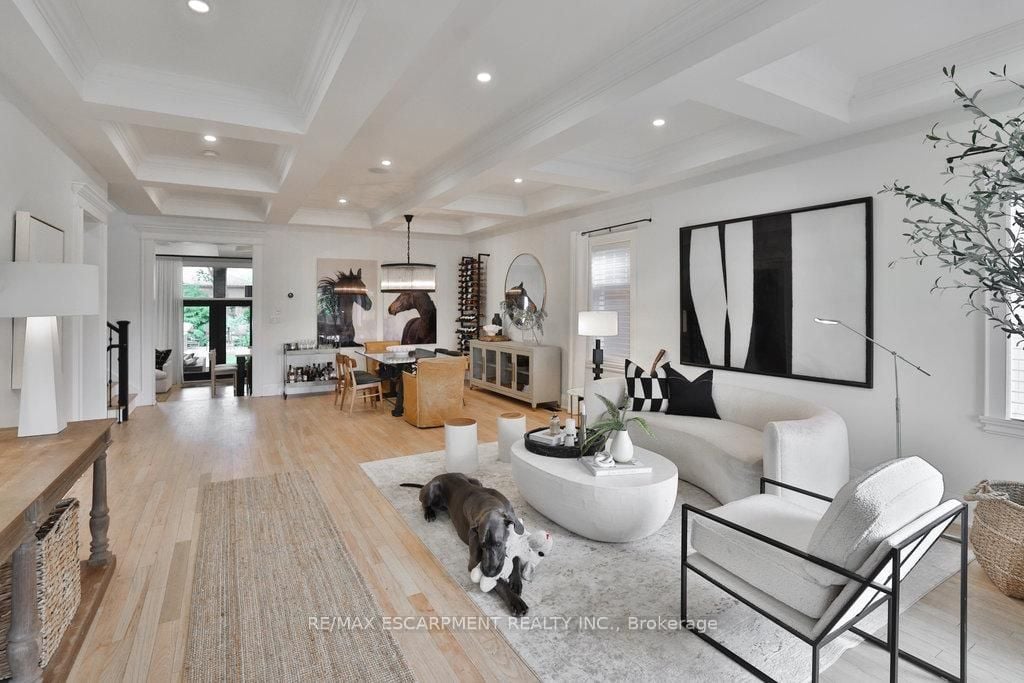 43 Mississauga Road South 
