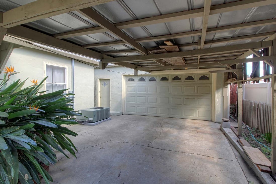 Just listed! Darling Elmhurst home