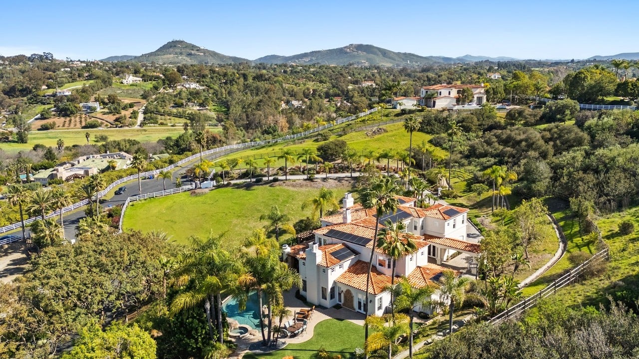 3376 Calle Tres Vistas