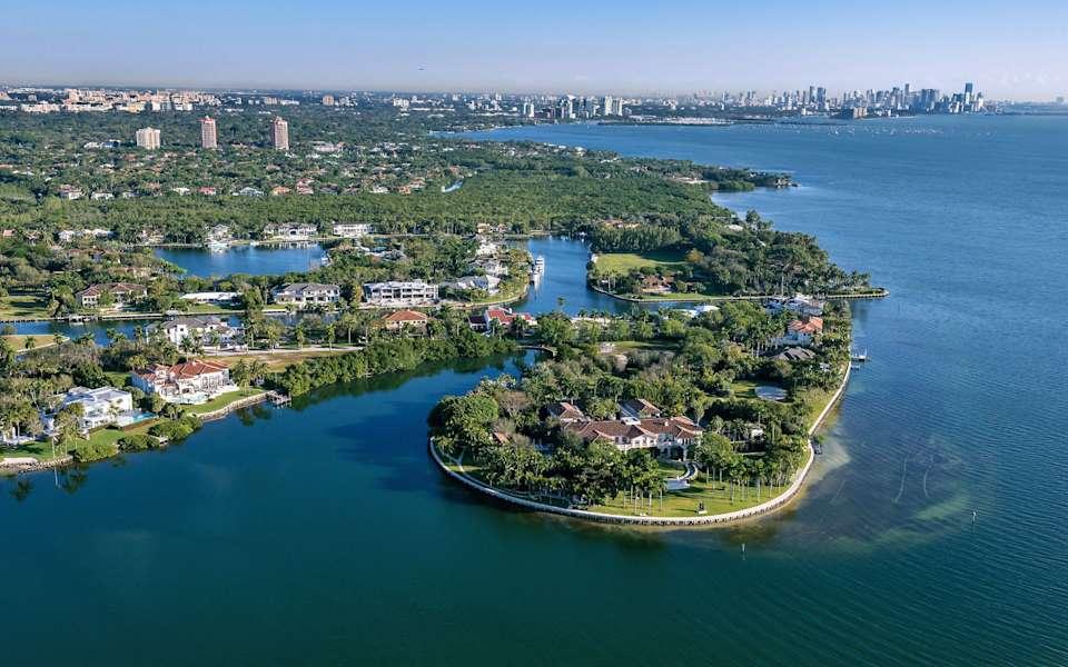 The Ultimate Neighborhood Guide to Coral Gables