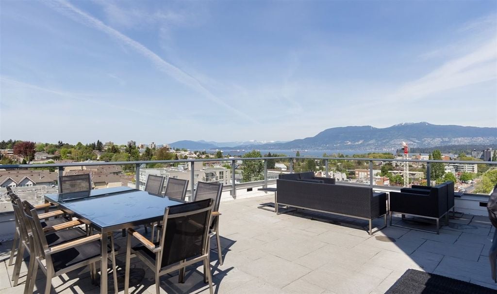 1777 W 7th Ave, #205
