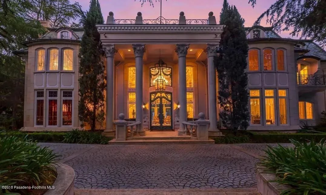 4158 Commonwealth Ave