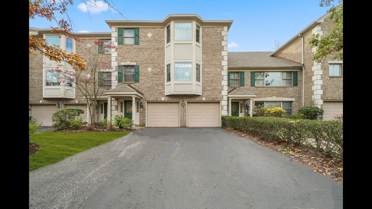 Meticulously Maintained and Updated 2 Bed Condo in Prime Location with Modern Amenities and Features