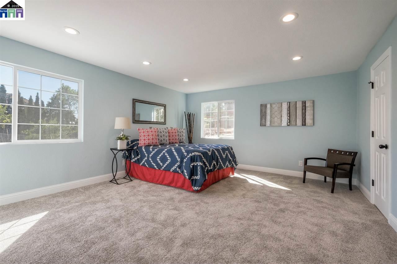 154 Renfrew Ct